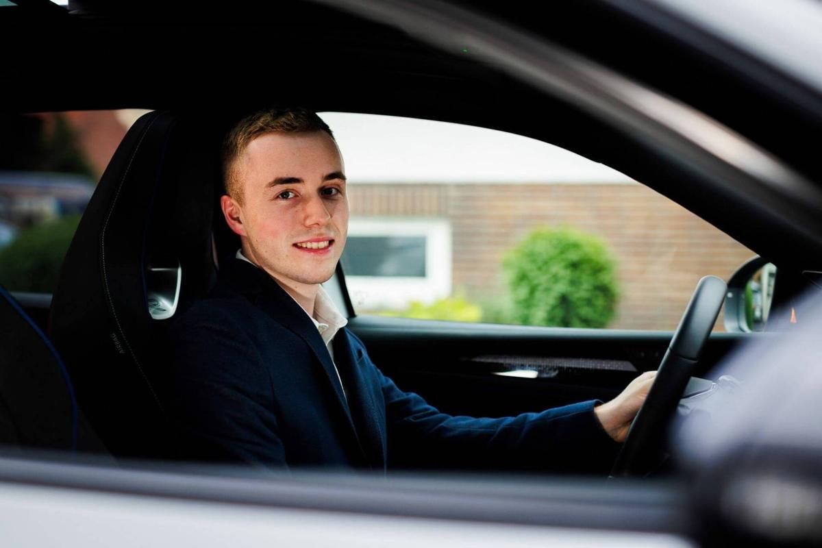 Online-Werbung für Autohäuser — Verkauf und Service digital steuern